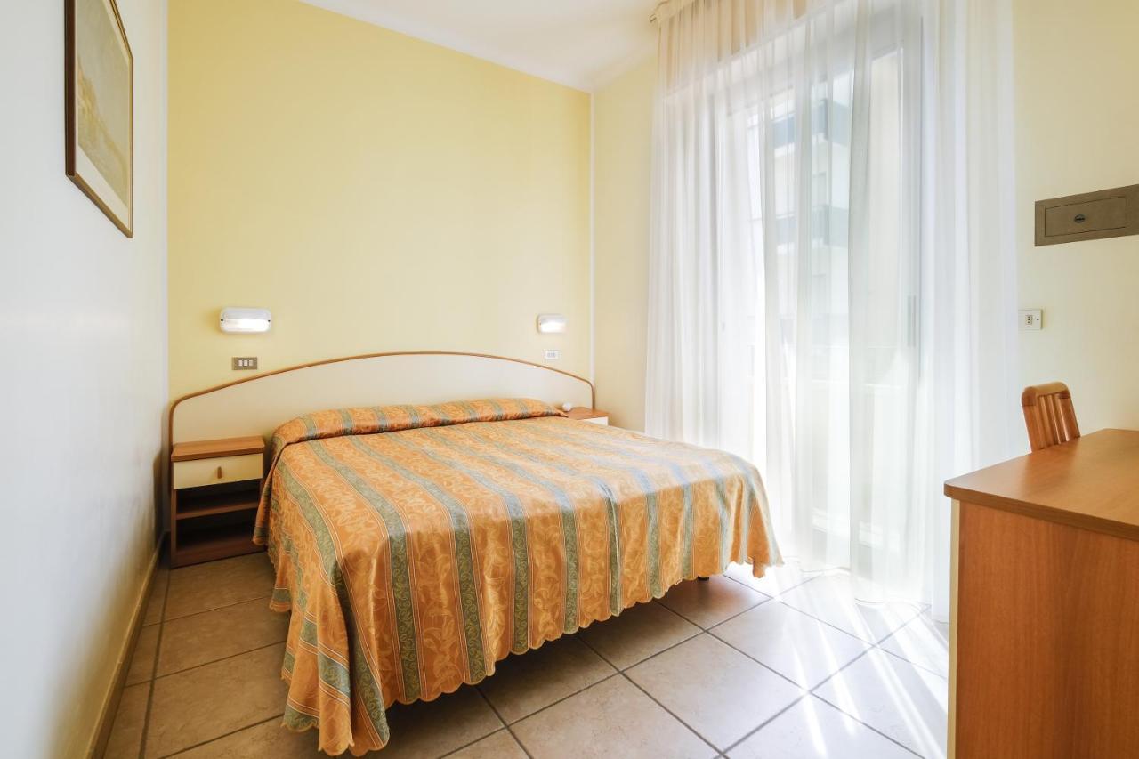 Hotel Thea Bellaria-Igea Marina Exterior photo