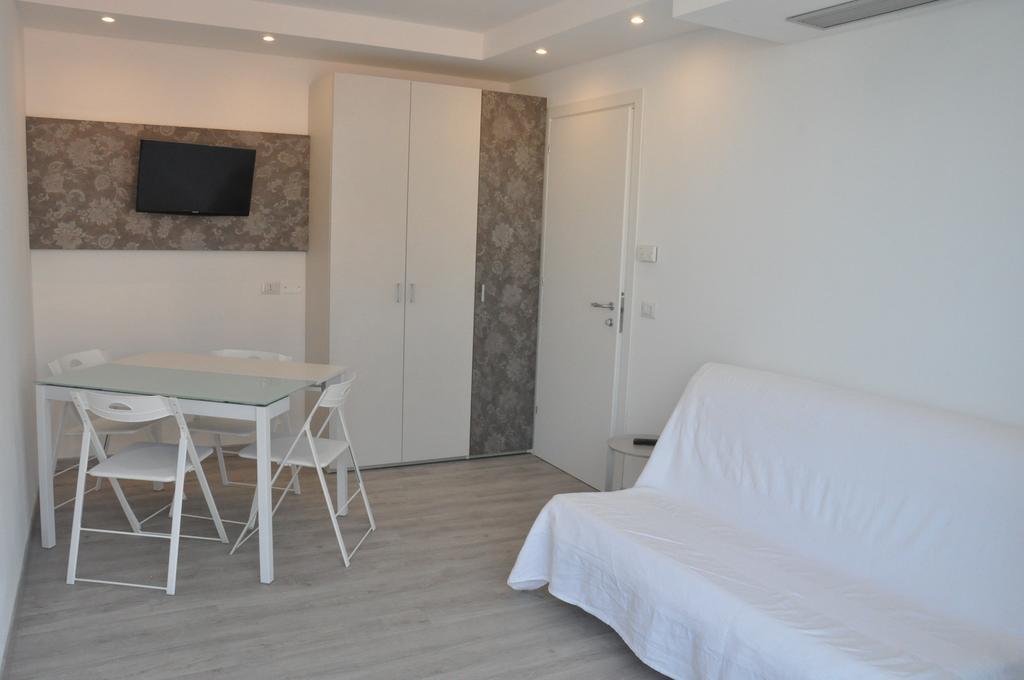 Hotel Thea Bellaria-Igea Marina Exterior photo